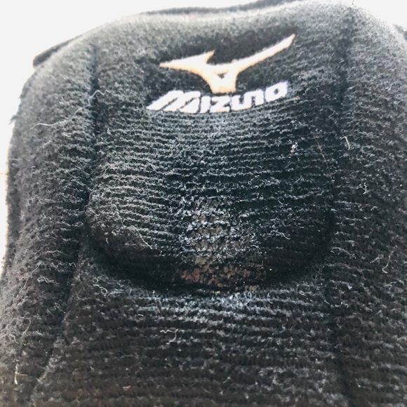 Mizuno Volleyball Kneepads - Picture 3 of 4
